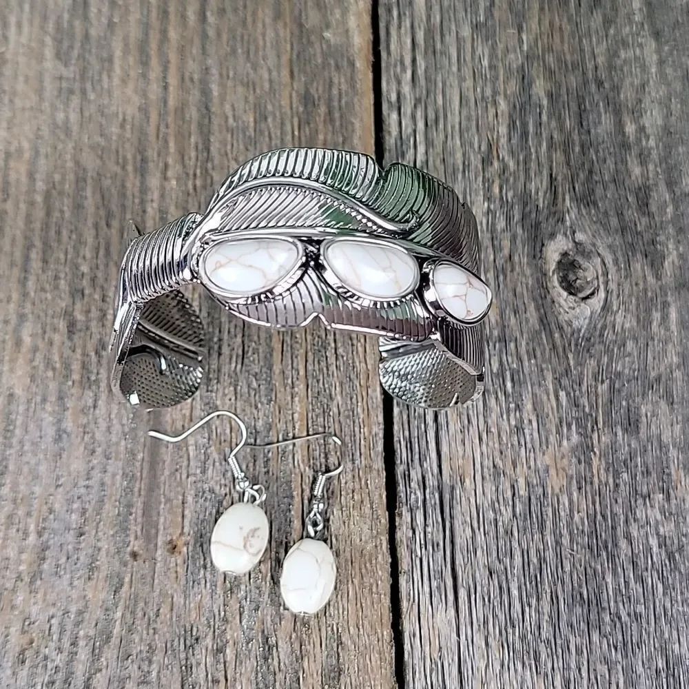 Southwestern style cuff bracelet with earrings Large 8"